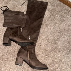 Knee high Heeled Boots